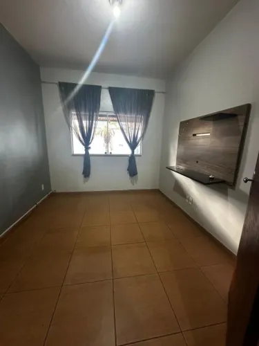 Casa para Venda em Sete Lagoas, JK, 3 dormitórios, 1 banheiro, 2 vagas