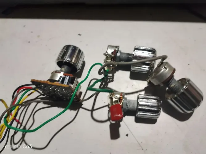 Circuito do baixo Ibanez GIO SOUNDGEAR 