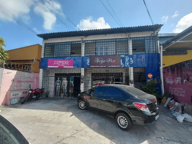 Prédio para venda tem 300 m2 com 04 imóveis em Parangaba - Fortaleza - CE