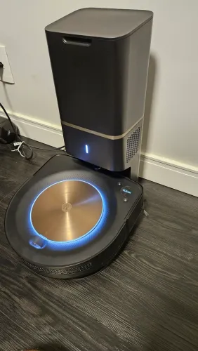 Vendo aspirador robô iRobot Roomba S9+ baixíssimo uso. Peças originais. Entrego na caixa.