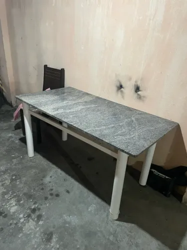 Mesa de mármore 