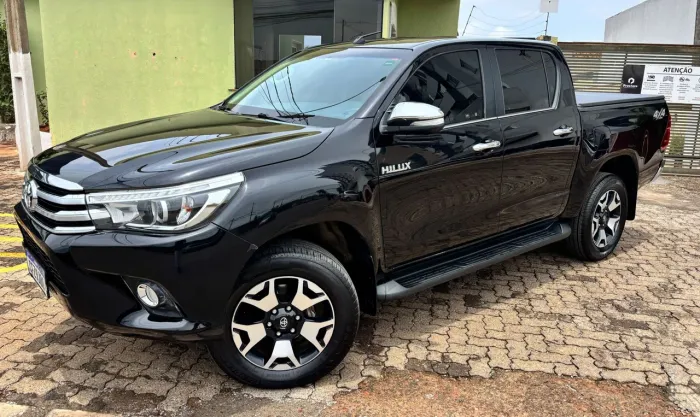 Toyota Hilux CD SRX 4X4 2.8 TDI 16V Diesel Aut. 2017