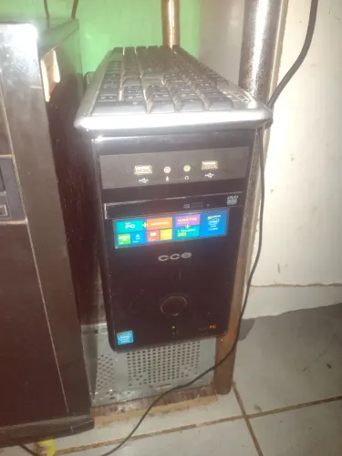 Pc mini em bom está do pra estudo ,mais roda emulador,pes13,FF