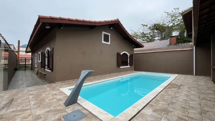 Casa com 4 dormitórios à venda, 175 m² por R$ 790.000,00 - Balneário Stella Maris - Peruíb