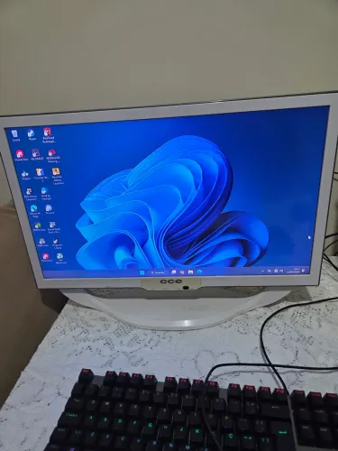 TV monitor 24 polegadas