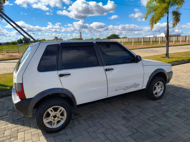Fiat Uno Mille WAY Economy 1.0 F.flex 4P 2013