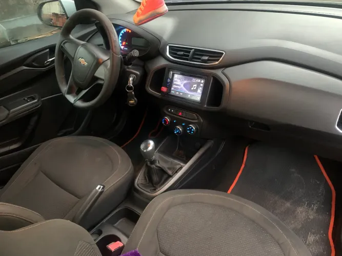 Chevrolet Onix Hatch LT 1.0 8V Flex Power Mec. 4P 2013