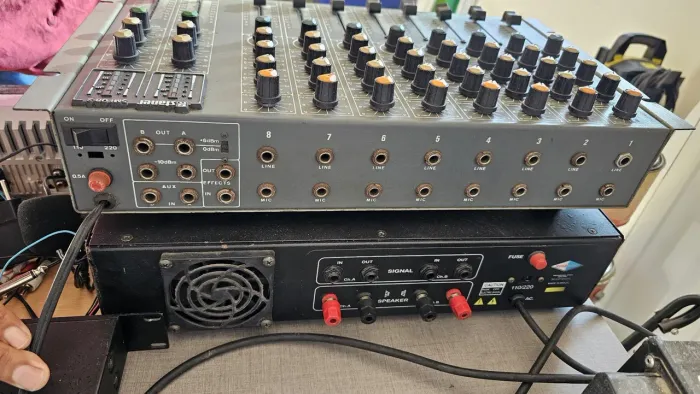 Mesa de Som Staner SMI 08.2 - Compacta e Eficiente