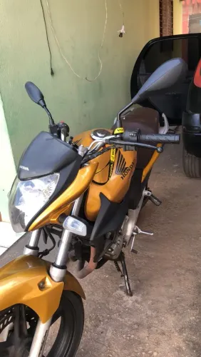 CB 300