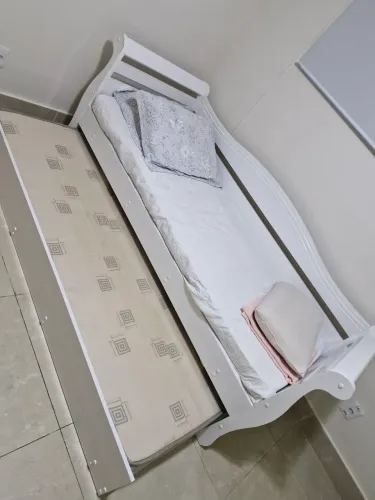 Cama solteiro + cama auxiliar (colchões inclusos)