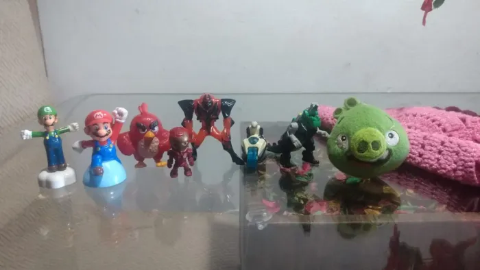 Bonecos variados