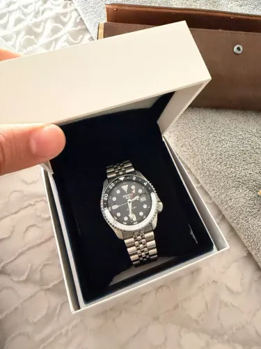 Seiko Sports 5 GMT SSK001