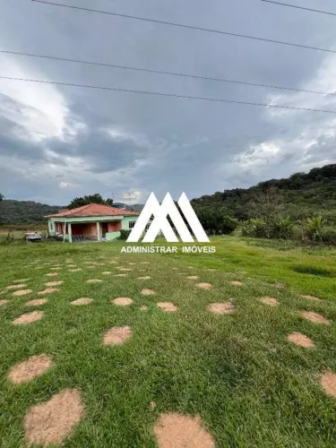 Sítio à venda com 03 quartos, terreno de 3.500m² em Rio Manso MG!