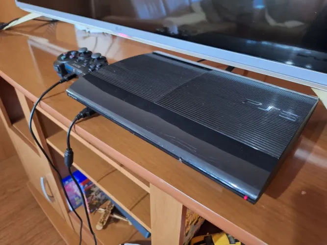 Playstation 3 super slim 500 Gb usado