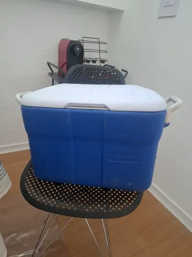 Cooler grande Rubbermaid