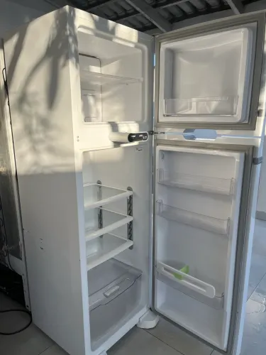 Vende-se geladeira cônsul