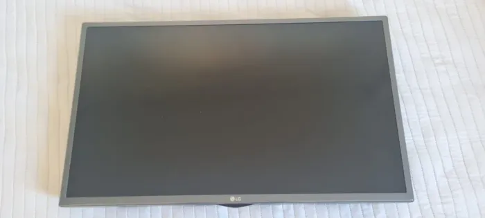TV LG LED 32" HD - Modelo 32LH510B - Ótimo Estado