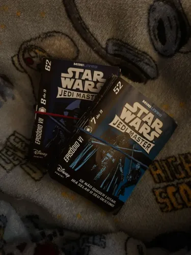 Lote Colecionável: 27 Mini Livros Star Wars Jedi Master (Panini / Disney)