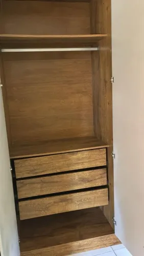 Roupeiro de casal
