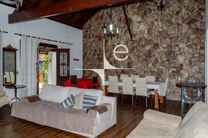 Casa 4 Suítes no bairro Jurerê Internacional Florianópolis