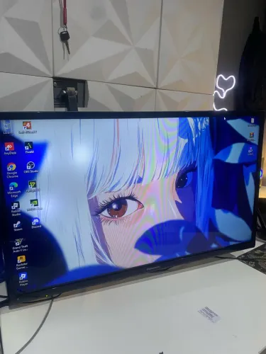 Tv 32 PL + braço articulado