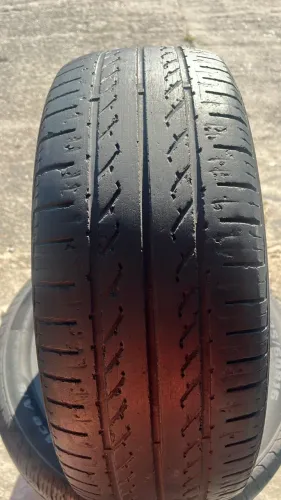 Pneu Hankook 235/60 R16