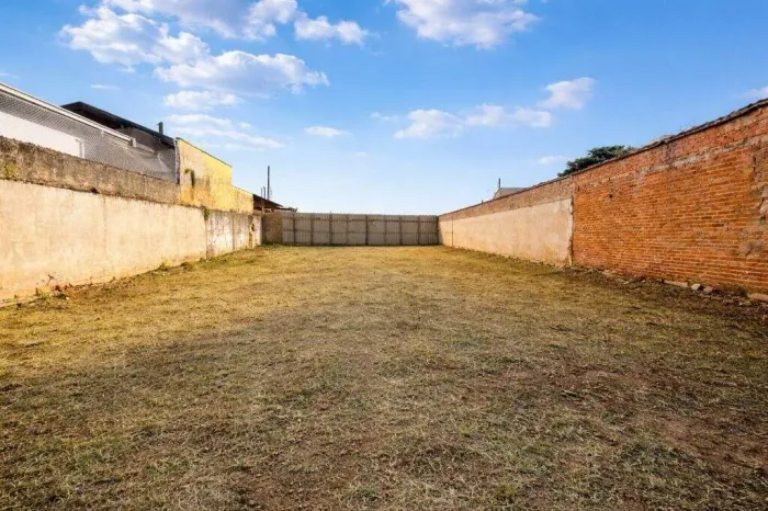 Terreno à venda em Piracicaba no Jardim Elite, 275 m² por R$ 295.000,00