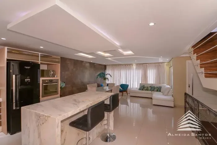 Sobrado com 4 dormitórios à venda, 281 m² por R$ 1.699.900,00 - Capão Raso - Curitiba/PR