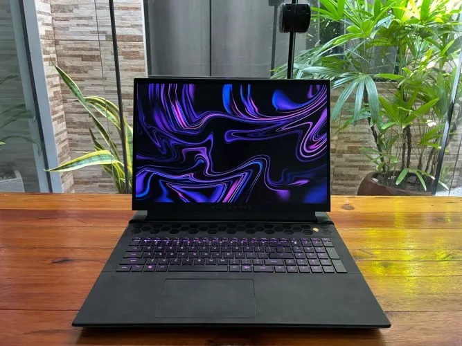 Notebook Gamer Alienware M18 R1 - i9, RTX 4080, 32GB RAM, 1TB SSD, Tela 18" 480Hz