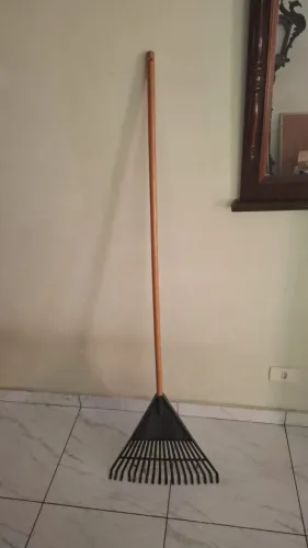 Rastelo e pulverizador