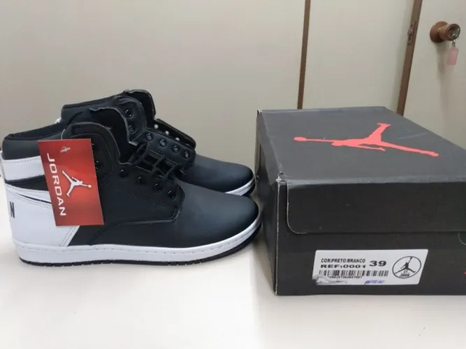 Tênis Nike Jordan n.39