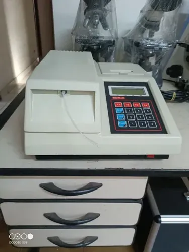 Analisador semi automático bioplus 2000