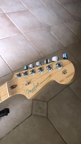 Guitarra Fender Made USA 2012 toda original! Zerada!