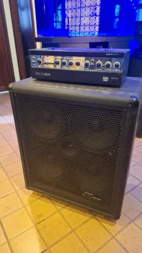 Amp de baixo e caixa meteoro 800MB ótimo estado baixei pra vender rápido 3990,00 Pix -1408
