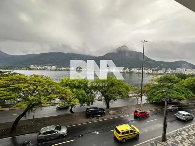 Apartamento : / Residencial / Lagoa