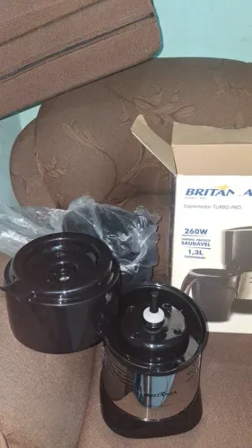 Espremedor de Frutas Britânia Turbo Pro 1,3L 260W