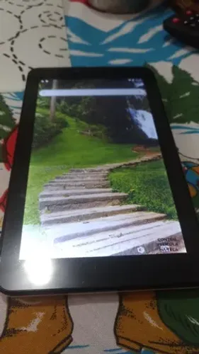 Tablet DL, bateria nova, funcionando, com acessorios.