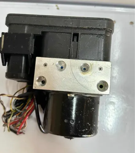 Módulo Abs Volvo C30 30794730aa / *
