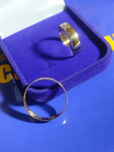 Alianças 7 mm Ouro 18 k Casamento Noivado Compromisso 7.50 Gramas Maciça                  