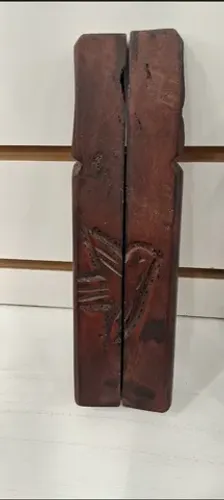 2 Antigos Oratórios de bolso talhado a mão