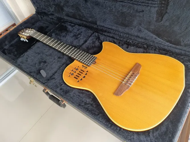 Violão Godin Midi ano 2000