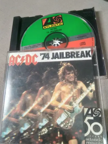 AC DC NINGUEM TEM!!! JAIKBREAK