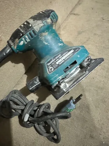 Makita BO4557 127v defeito para peças em curto