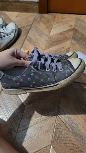 Tênis Mary Jane casual antigo