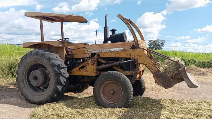 Trator CBT 2105