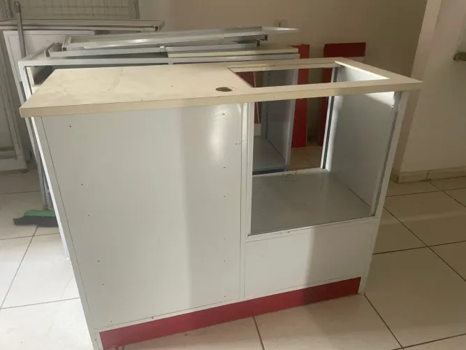 Balcão em aço 