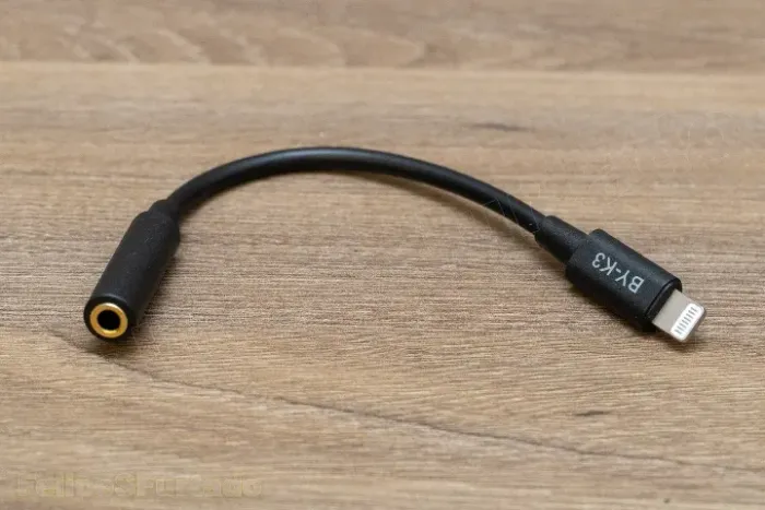Adaptador BOYA BY-K3 | TRRS Fêmea para Lightning (iPhone/iPad)