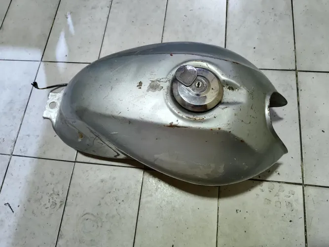 Tanque de combustível CG cargo 125 2001