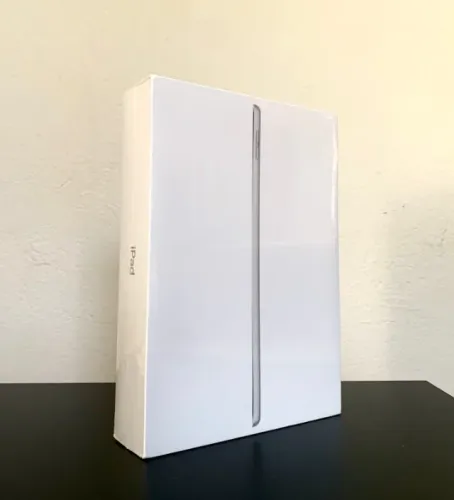 Ipad Apple 9 Geração - Tela 10.2" - 64GB - Prata ou Cinza