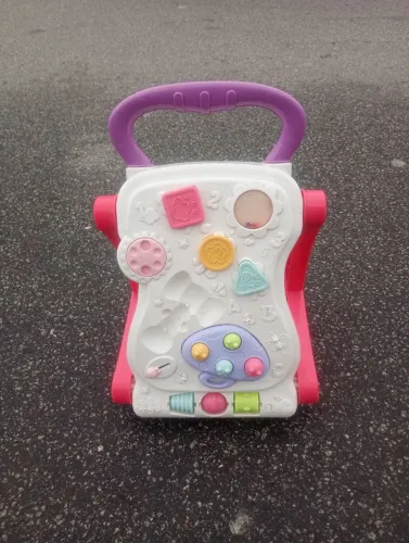 Andador/empurrador infantil